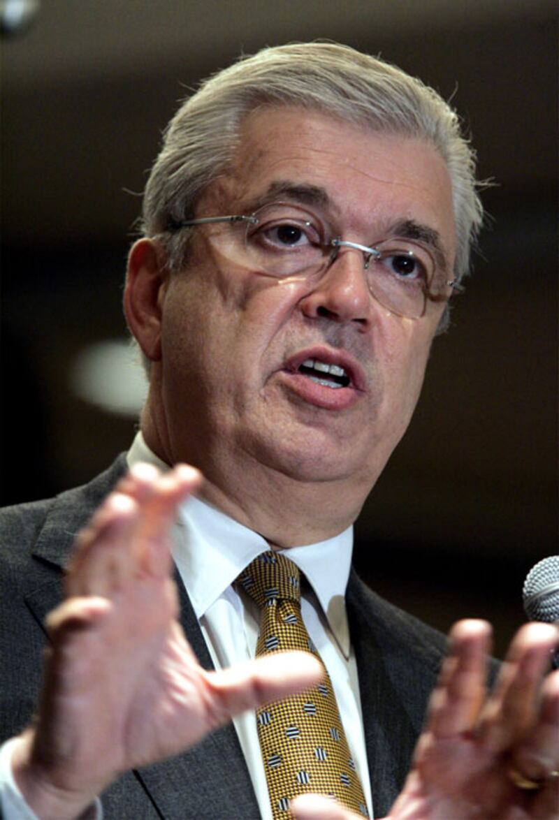 galleries/2010/08/09/20-golden-parachutes/golden-parachute---mcguire_kpwpwn