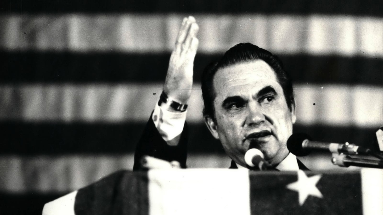 articles/2016/06/12/donald-trump-is-george-wallace-s-cynical-heir/160611-leamer-george-wallace-tease_dksykv