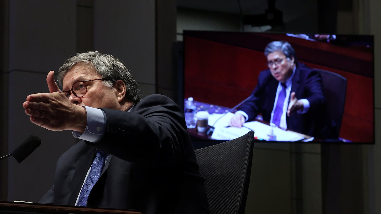 2020-07-28T204114Z_1031082231_RC2K2I92LJ9H_RTRMADP_3_USA-CONGRESS-JUSTICE_n6jhhp