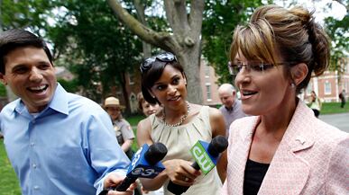 articles/2011/06/02/why-sarah-palin-is-winning-the-2012-media-war/latimer-palin-media_184868_hvvb9q