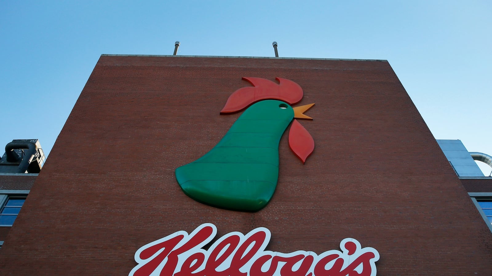 cheats/2016/03/14/kellogg-s-probing-worker-peeing-on-goods/160314-kelloggs-cheat_qtlijk