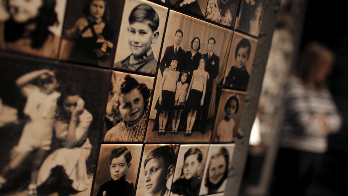 cheats/2016/12/22/google-profiting-from-holocaust-denial/161222-holocaust-deniers-google-profits-cheat_l6lczy