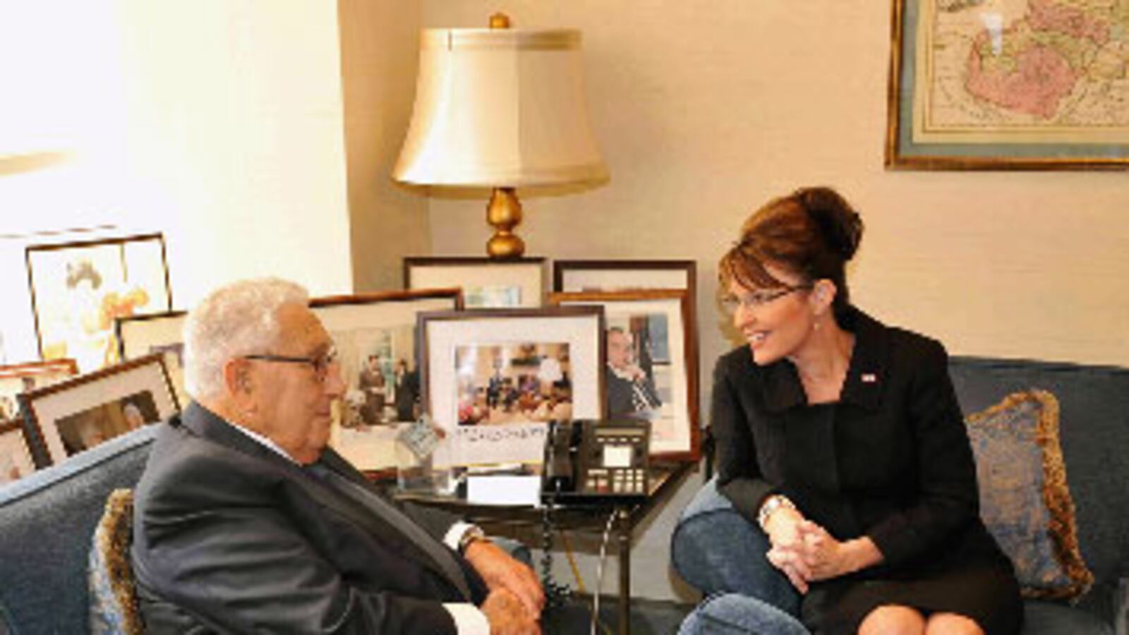 articles/2008/10/30/why-kissinger-should-prefer-obama/kissinger-palin_wixgzc