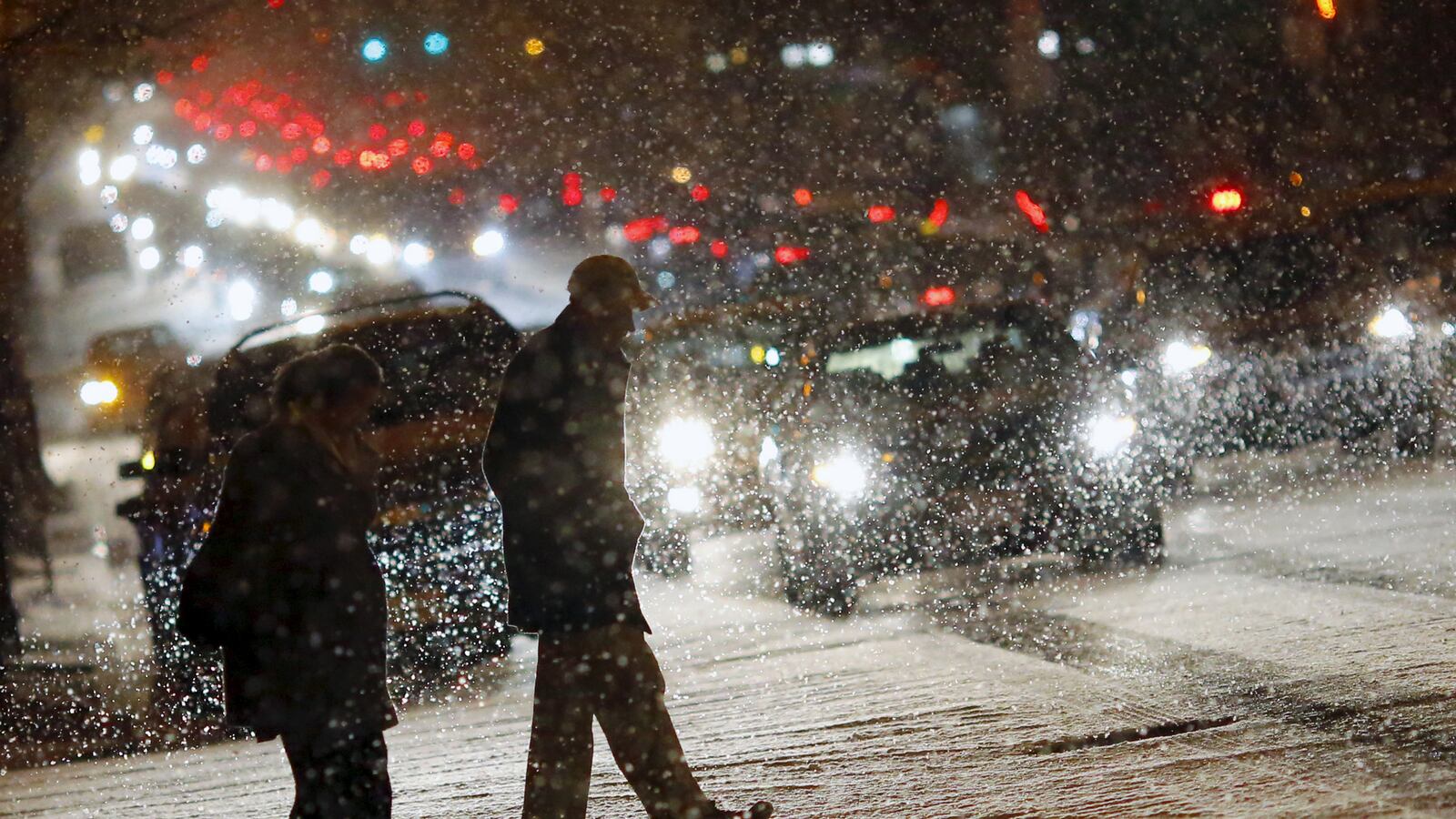 cheats/2016/01/21/inch-of-snow-grinds-d-c-to-halt/160121-dc-snow-ice-cheat_zg3hgw