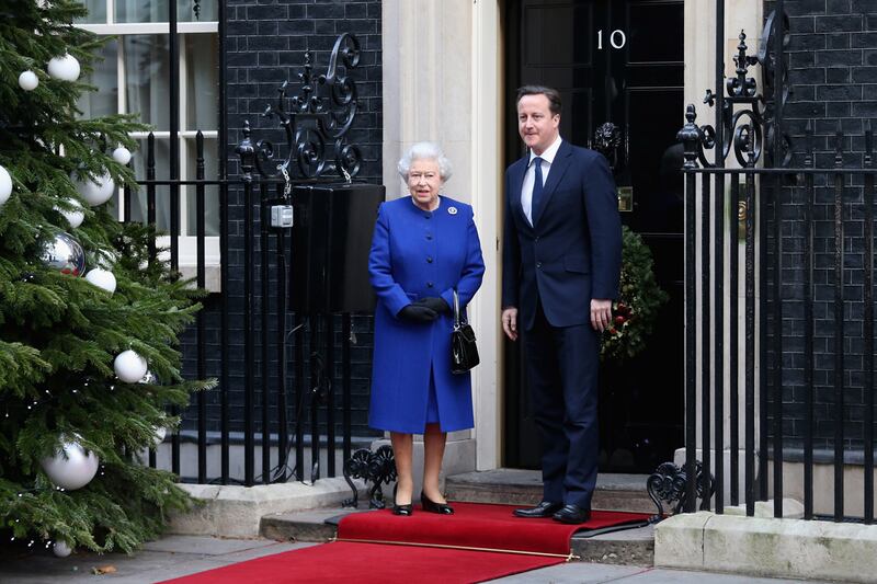 articles/2012/12/18/queen-elizabeth-attends-cabinet-meeting-of-british-government/queen-downing_p9jnrz