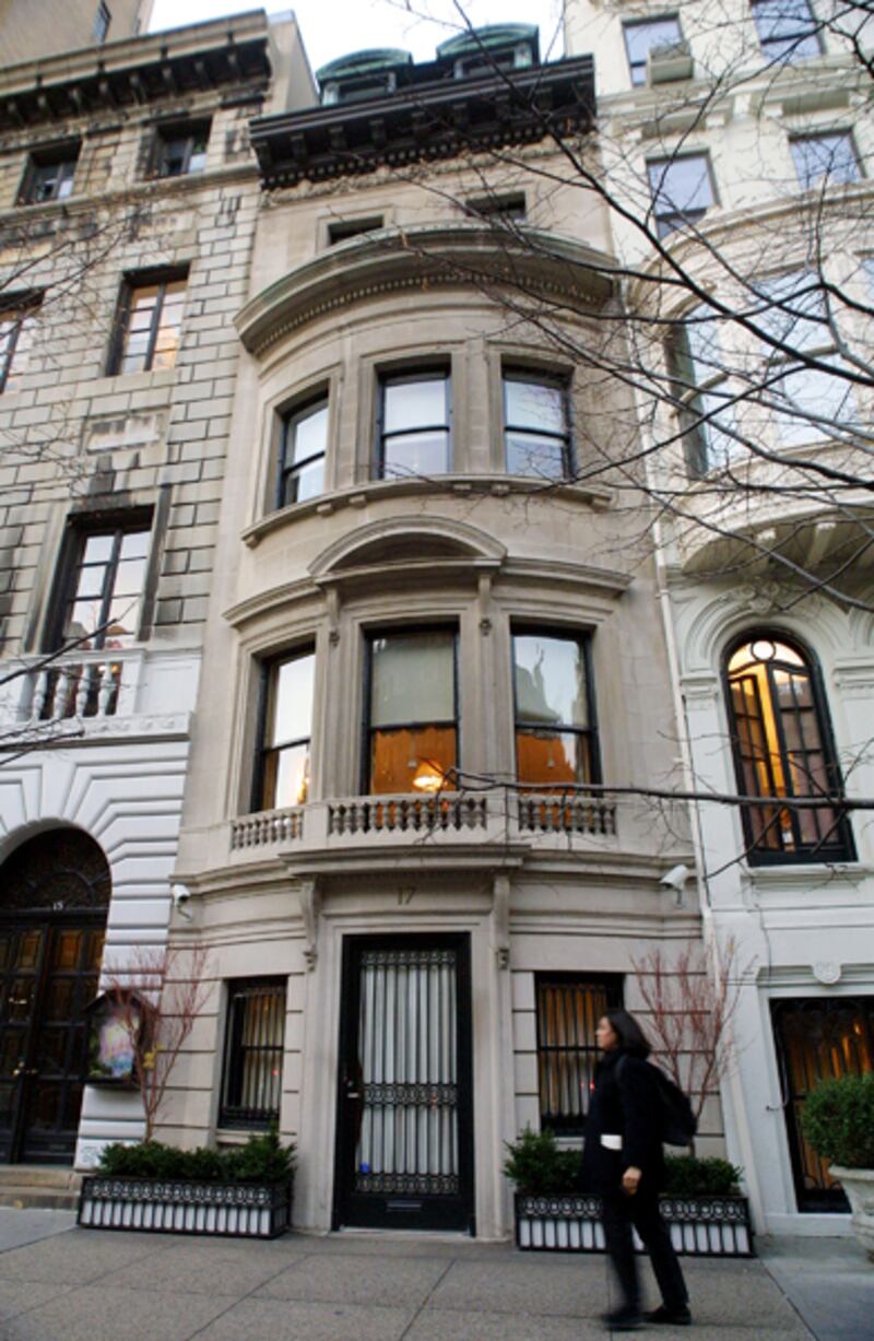 galleries/2011/08/23/politicians-million-dollar-mansions-mitt-romney-michael-bloomberg-al-gore-more-photos/bloomberg-townhome_xffts3