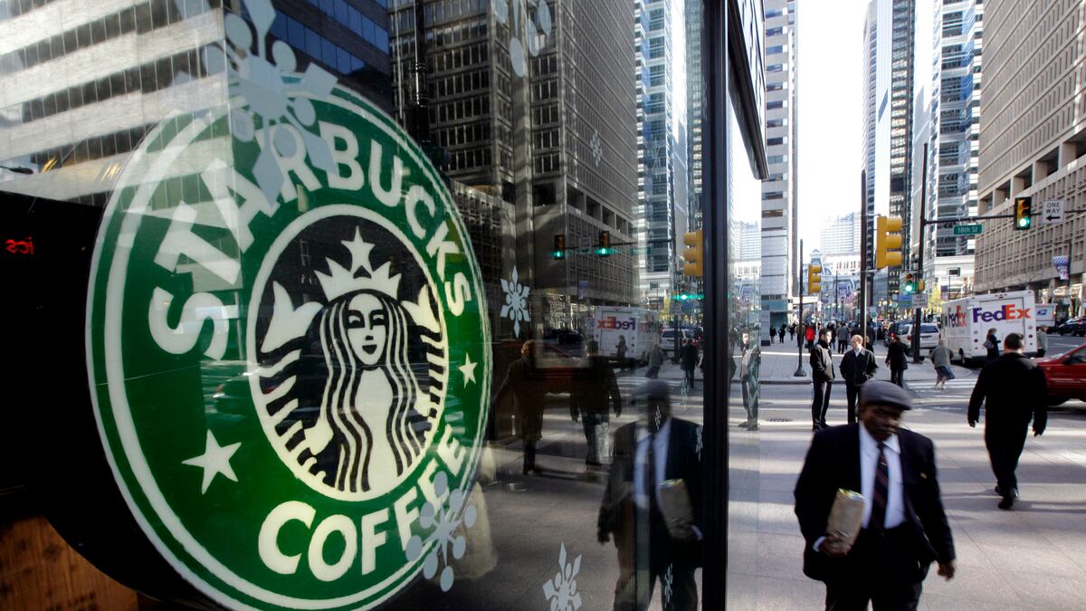 cheats/2011/11/16/report-starbucks-to-close-public-restrooms/starbucks-closing-bathrooms-cs_su46d7