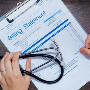 211220-KHN-Docs-Lawyers-Patients-tease_kj7bgv