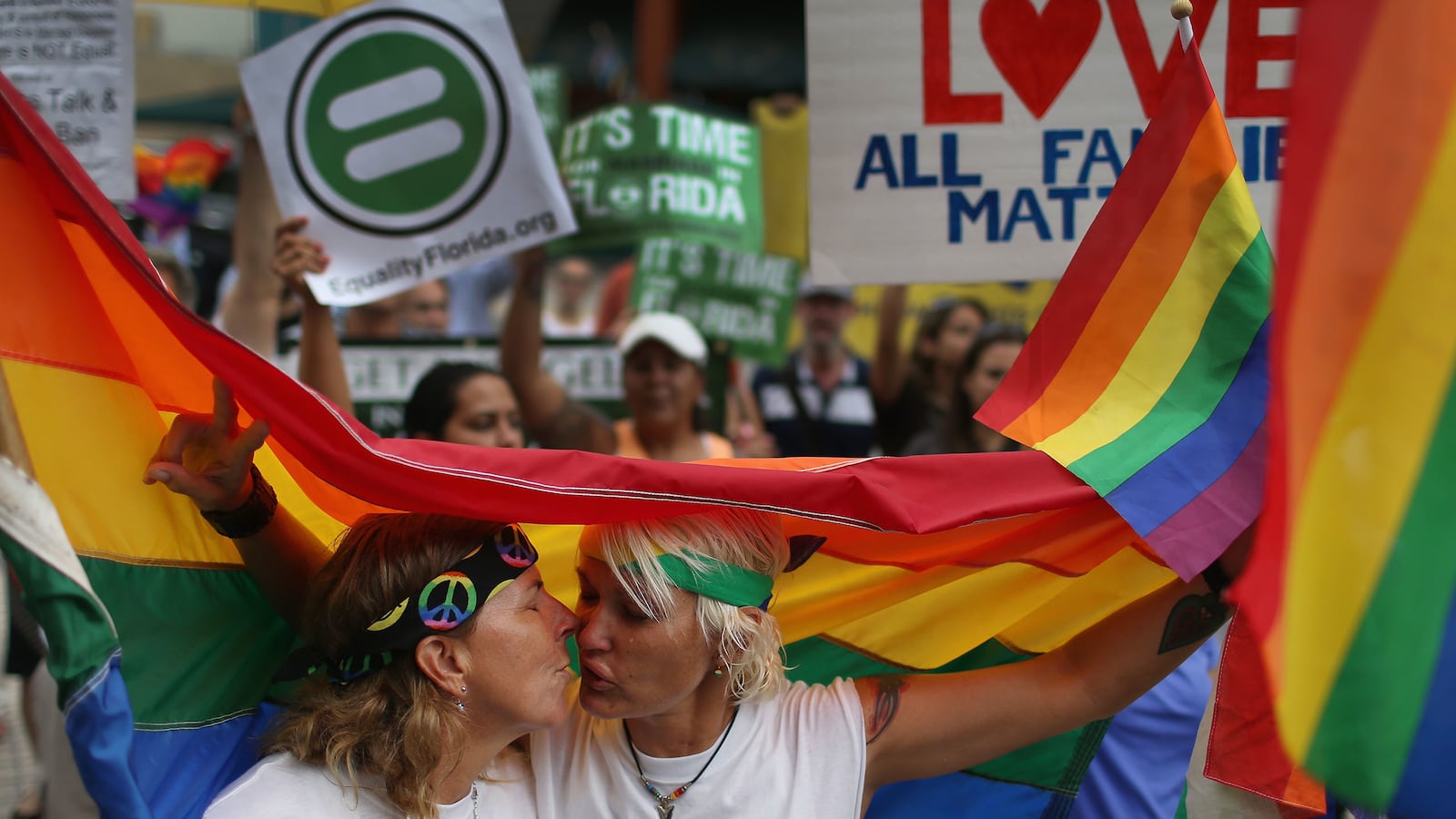 cheats/2014/07/26/miami-lifts-same-sex-marriage-ban/140726-gay-miami-cheat_jnf66x