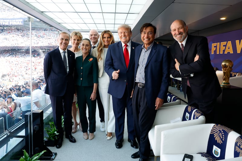 mark carney donald trump howard lutnick claudia sheinbaum melania