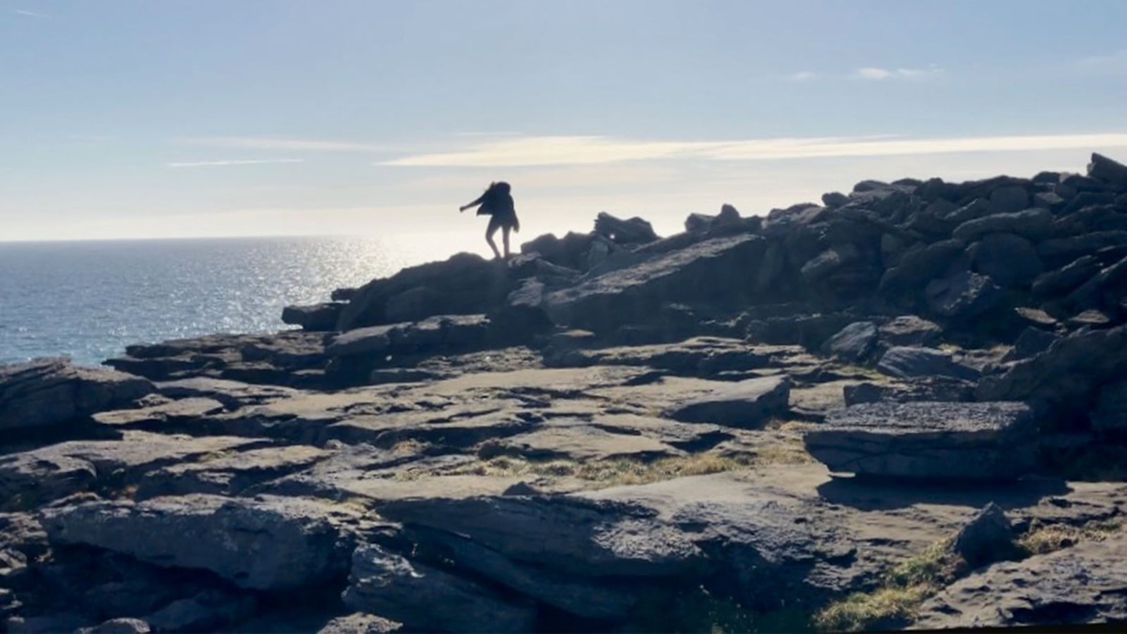 221121-Jones-embed-07_qqllyn