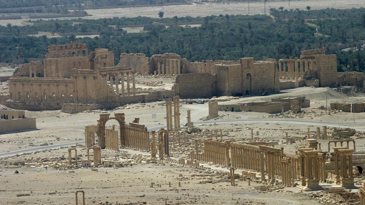 cheats/2016/03/24/syrian-army-storms-isis-held-palmyra/160324-palmyra-syria-cheat_lfuka2