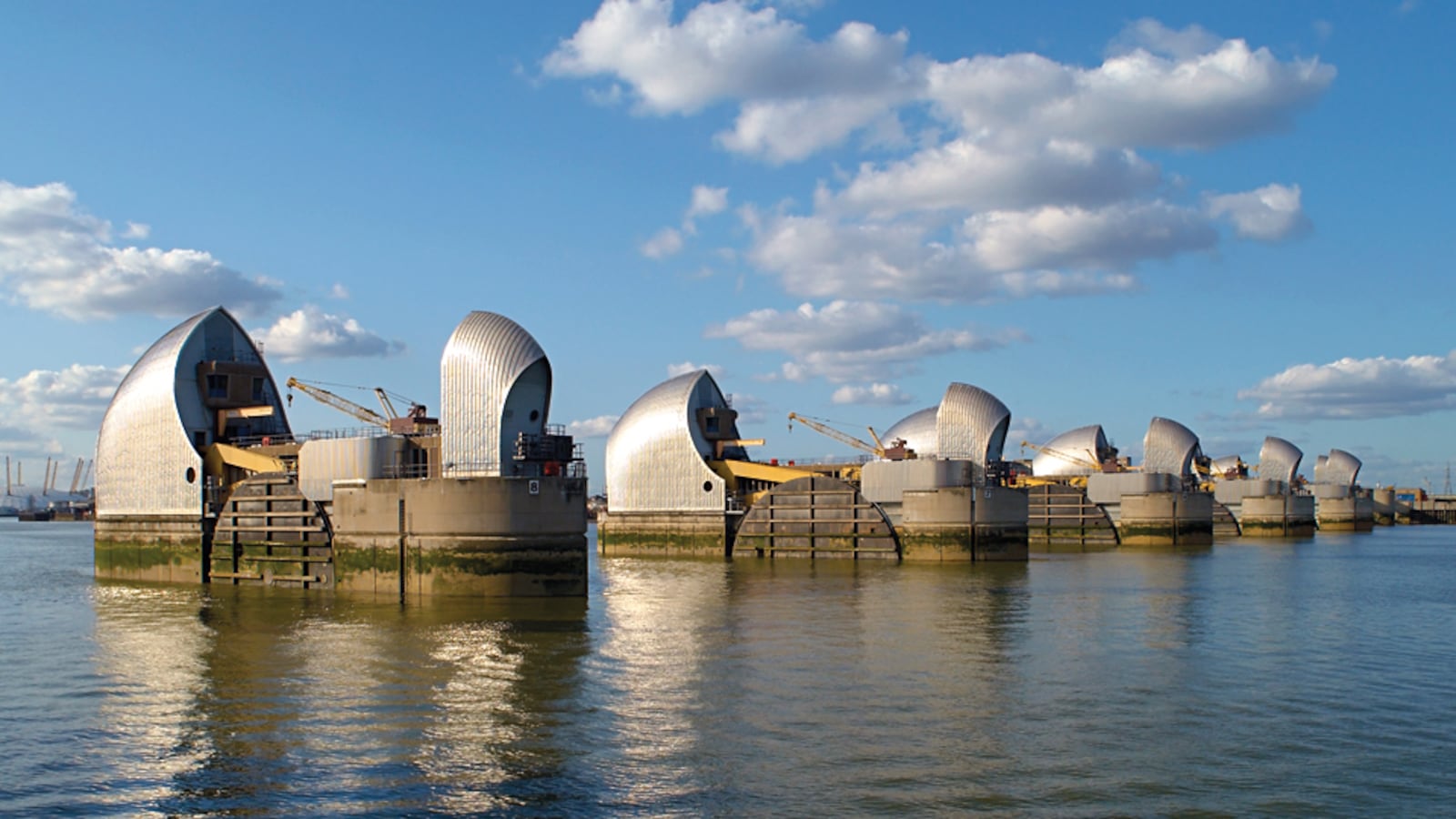 galleries/2011/05/28/weather-of-the-future/begley-freak-weather-london_efdlxi