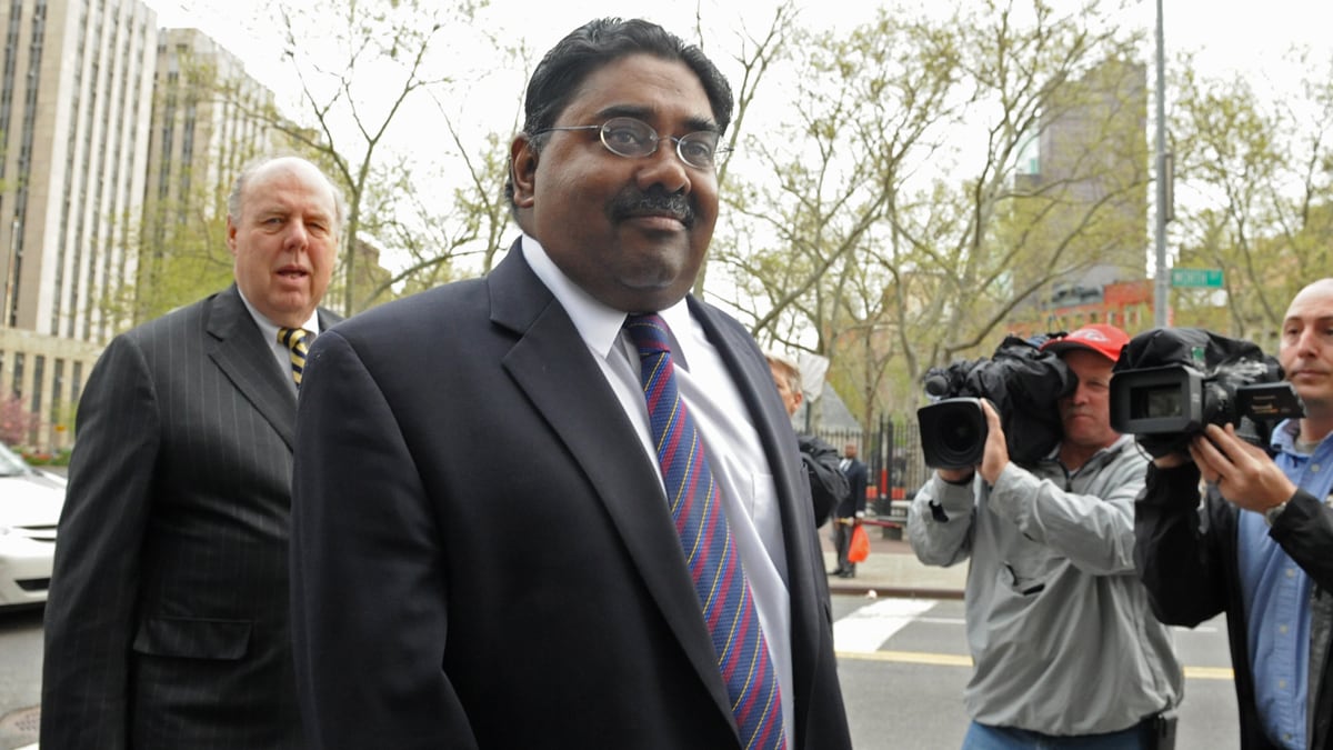 articles/2011/10/26/raj-rajaratnam-denies-that-insider-trading-is-a-crime/rajaratnam-harm-dodds-frank_euwtqf