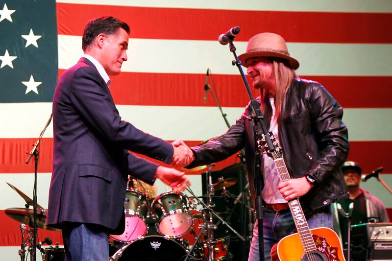 galleries/2012/01/04/duggars-endorse-rick-santorum-and-more-2012-republican-celebrity-endorsements-photos/kid-rock-mitt-romney-cs_znqkvw