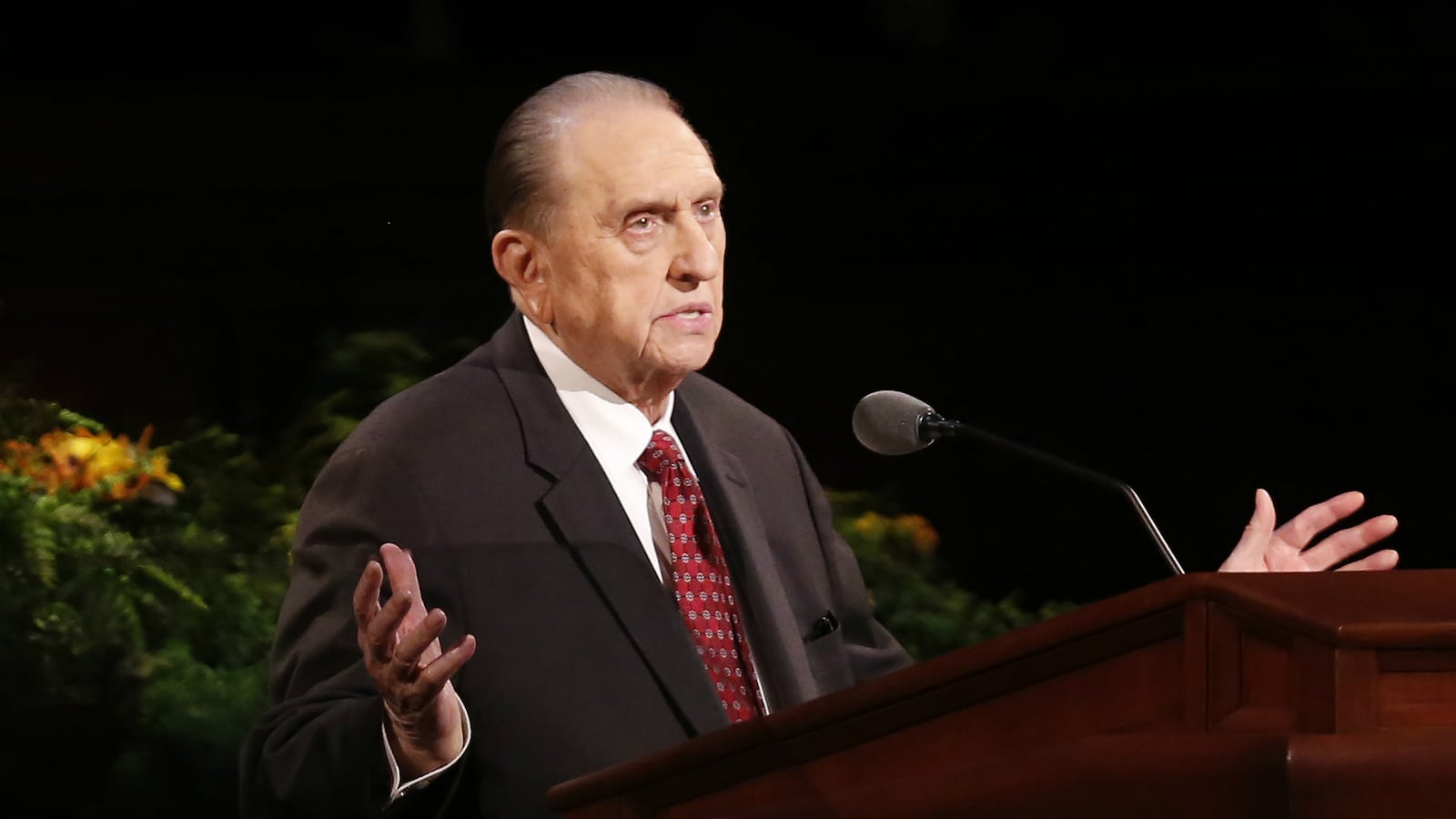 monson-dies-mormon-church_ns3cmh