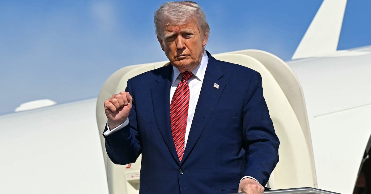 Murdoch Newspaper Again Bashes Trump Administration Over Harvard Order