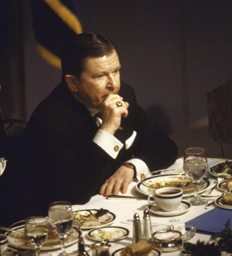 galleries/2010/11/04/boozy-politicians/politicians-drinking---tower_snszvu