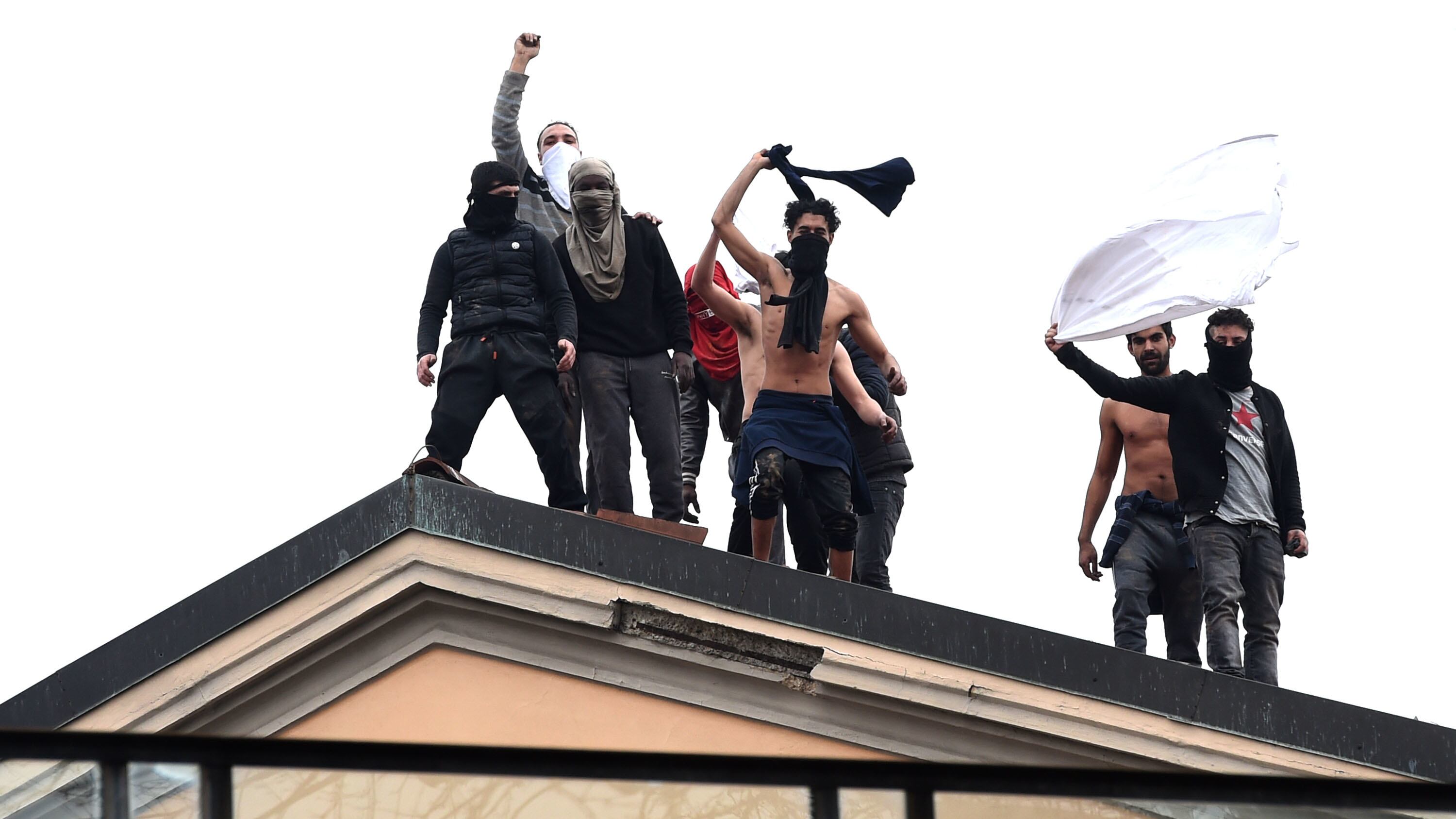 200312-italy-prison-riots-tease_izbazk