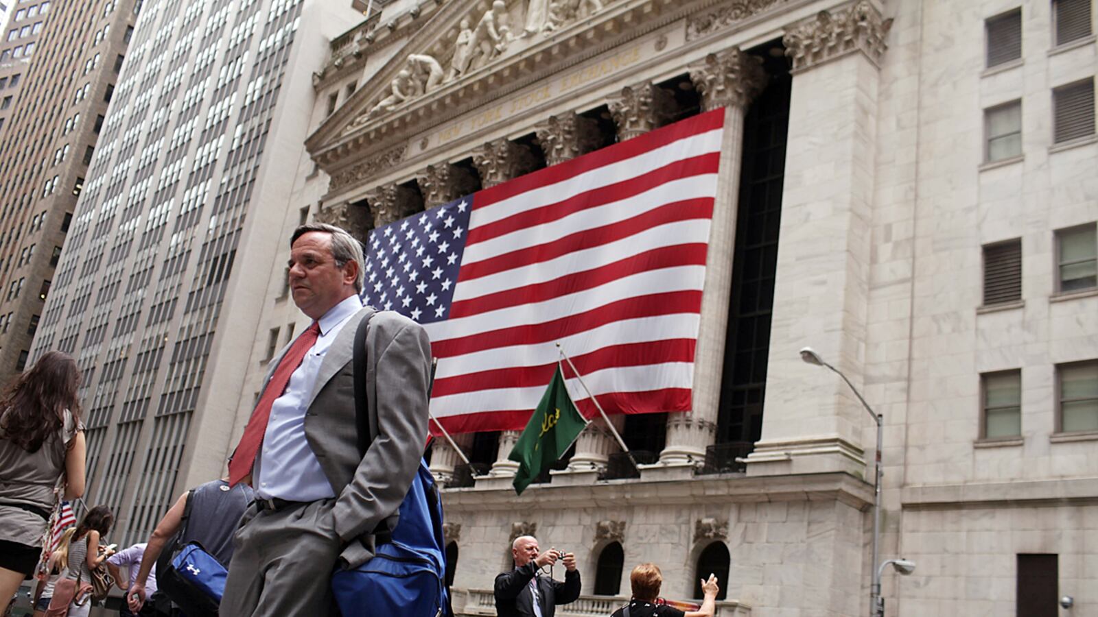 cheats/2011/08/05/wall-street-slumps-again/wall-street-cheat_cjm3k0