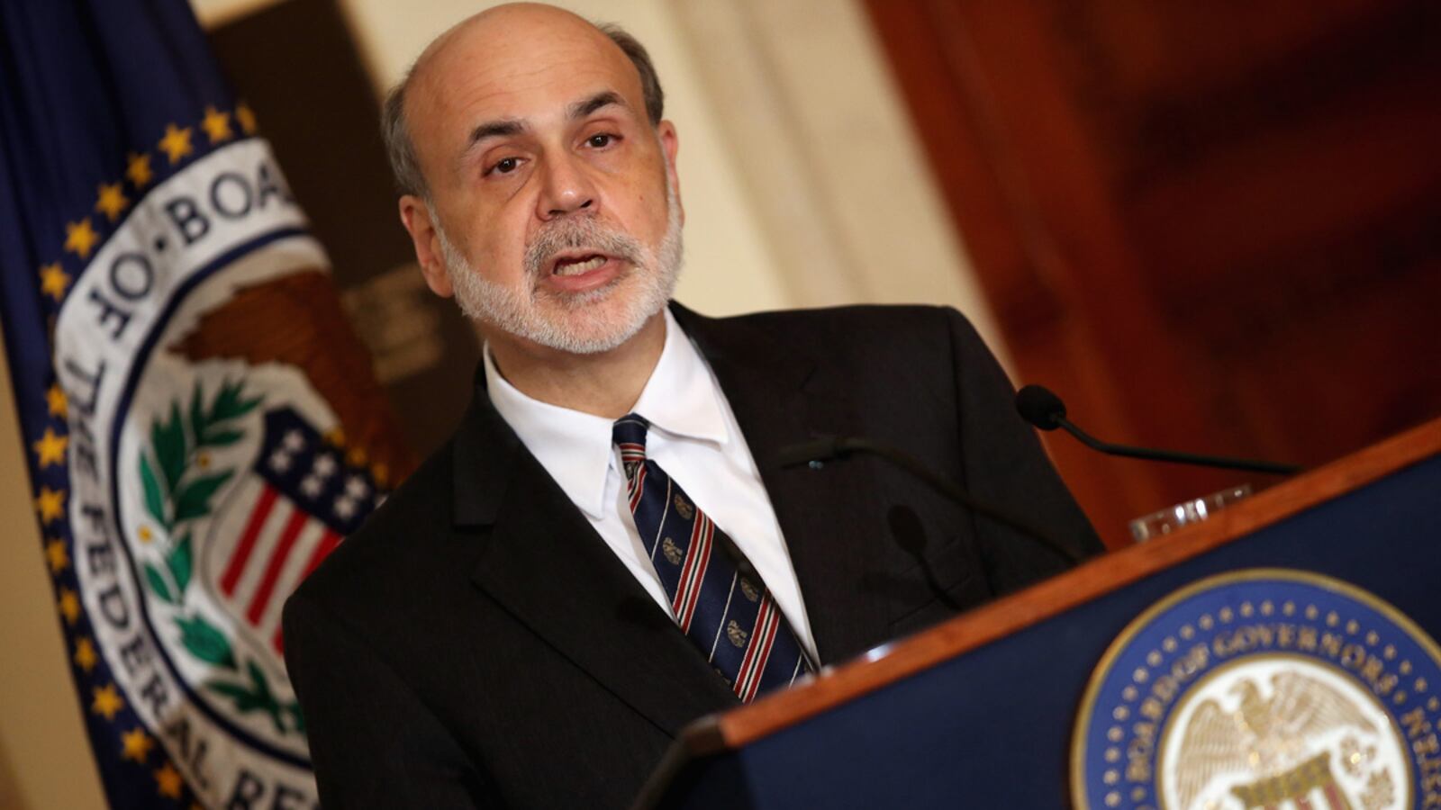 articles/2012/08/31/ben-bernanke-tips-his-hand/bernanke-klein_lk96l6