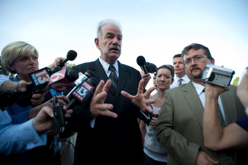 articles/2012/09/12/who-is-pastor-terry-jones-the-man-promoting-the-anti-muslim-film/deluca-terry-jones-embed-tease_mozs4l