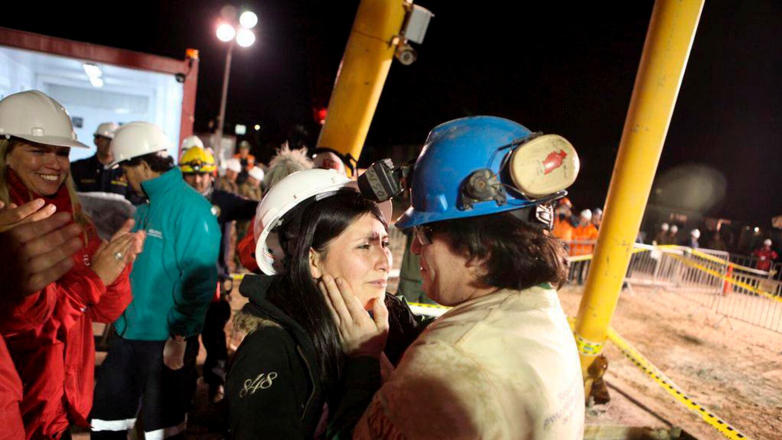 galleries/2010/10/13/chilean-miners-rescue-photos/chilean-miners-14-1_k1oiah