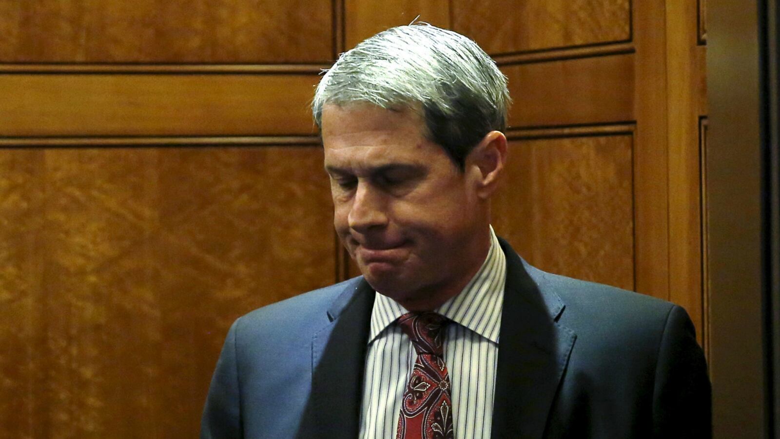 cheats/2015/11/06/gop-lt-gov-endorses-dem-over-vitter/151106-vitter-cheat_izhnu7