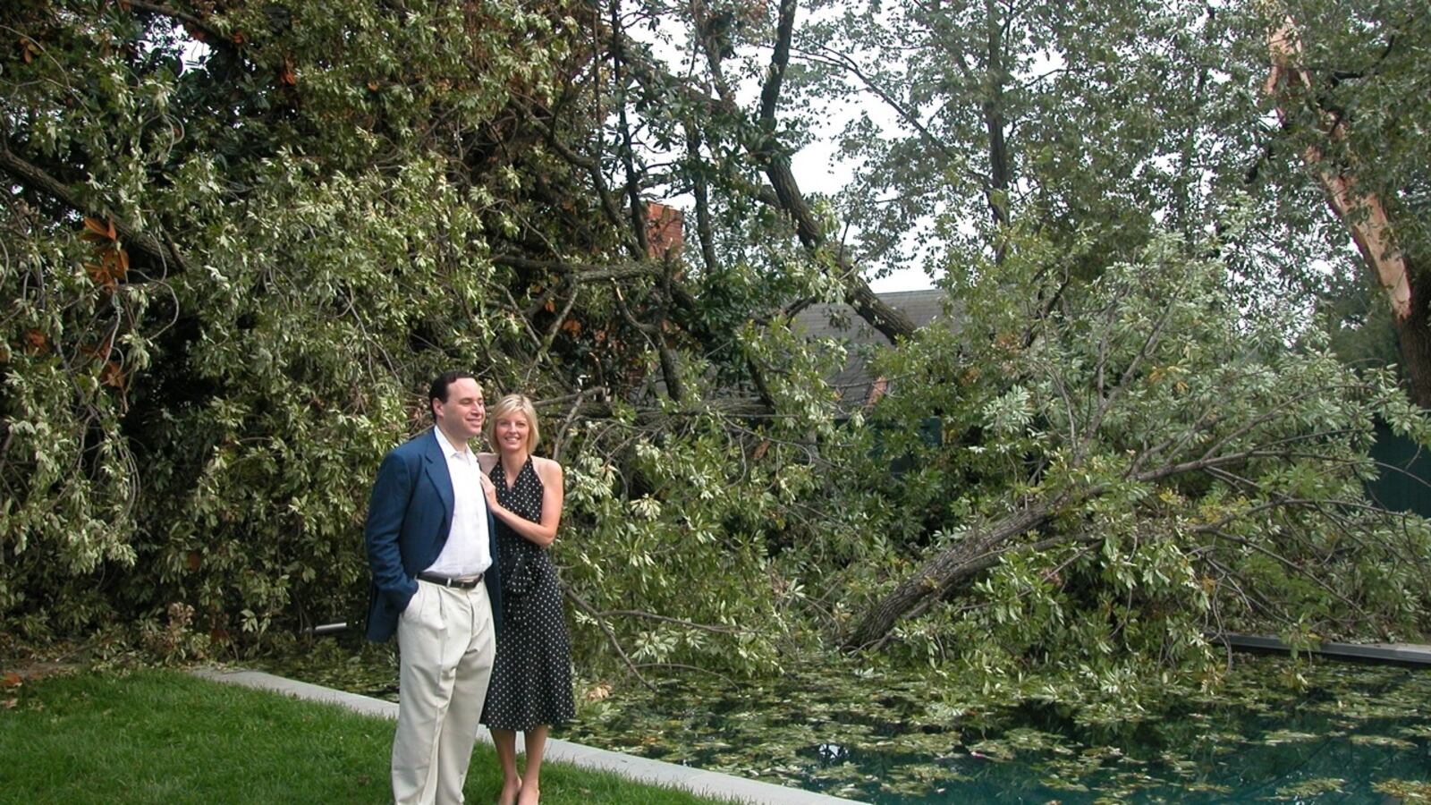 articles/2012/10/29/surviving-sandy-in-style/DSCN0011_dirbko