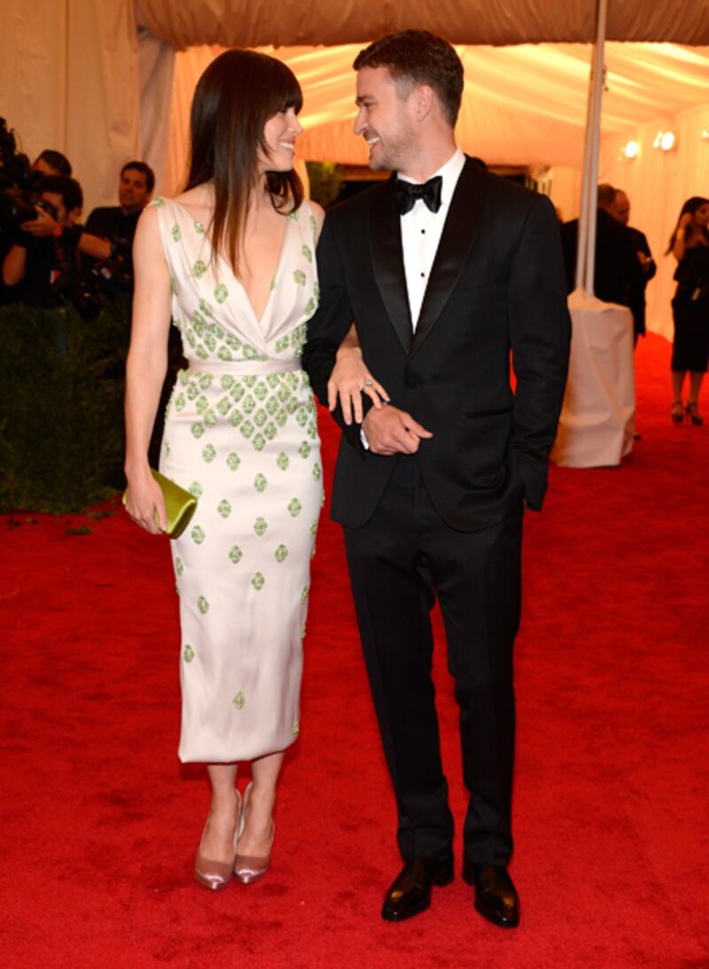 galleries/2012/05/07/met-gala-2012-red-carpet-best-dressed-from-costume-institute-gala/met-costume-gala-timberlake-biel_s9qbvy