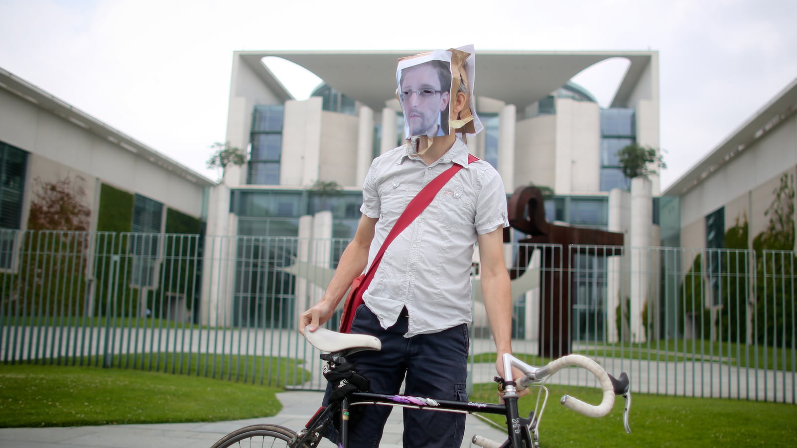 articles/2013/07/11/edward-snowden-inspires-european-youths-to-train-as-spies/130710-snowden-tease_n19qb3