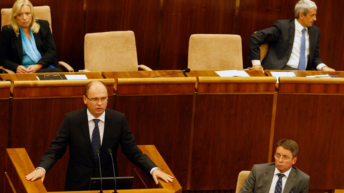 cheats/2011/10/11/slovakia-rejects-eu-bailout/european-bailout-denied-slovakia-cs_kqzubu