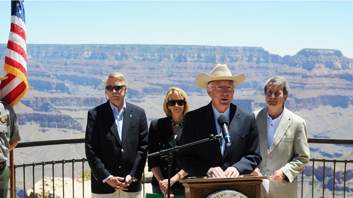 cheats/2011/07/28/gop-loads-bill-with-environmental-cuts/grand-canyon-mining-cheat_lxgjrw