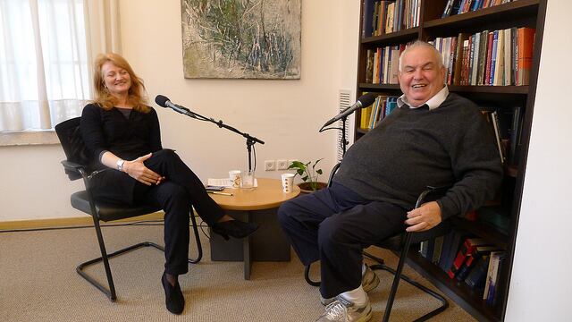 articles/2013/02/21/in-a-very-deep-way-remembering-rabbi-david-hartman/david-hartman-openz_rwor6b