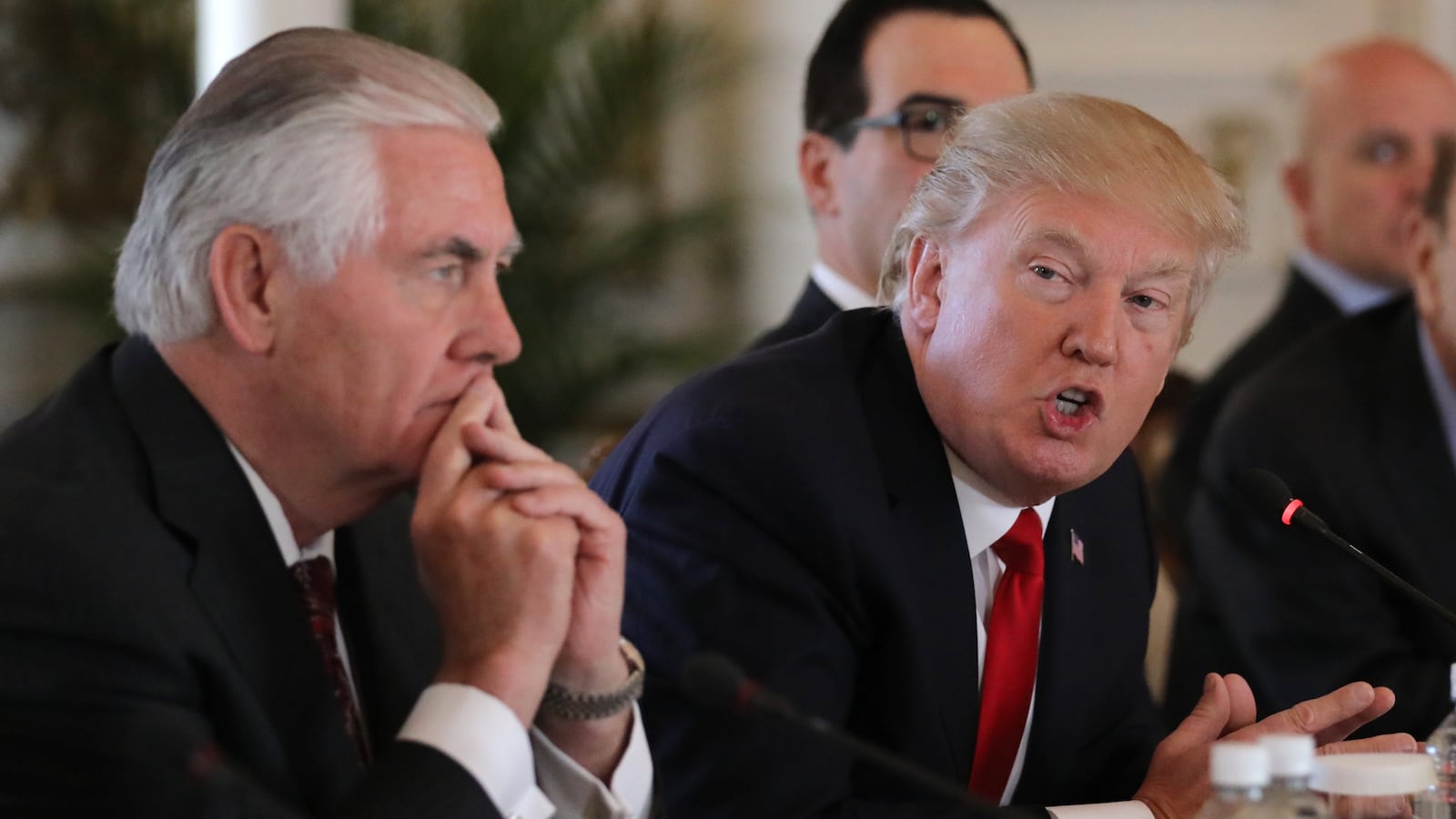 cheats/2017/04/10/trump-officials-to-russia-drop-assad/170410-trump-administration-russia-assad_qpgw7i