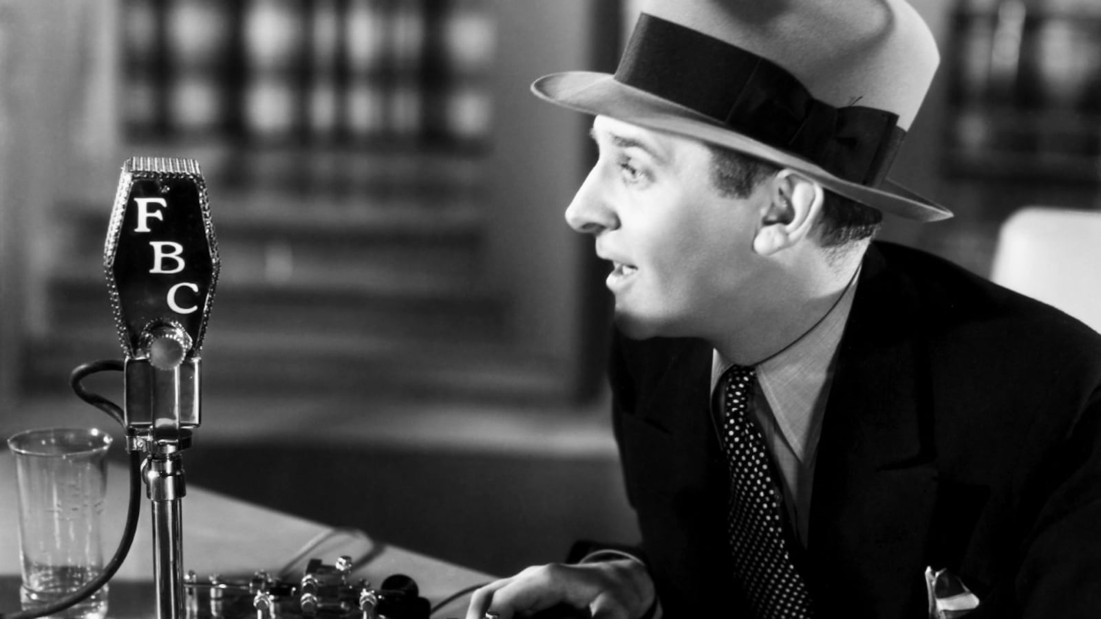 WW0720M-WW-FBC-microphone-c1930s_yzor4b