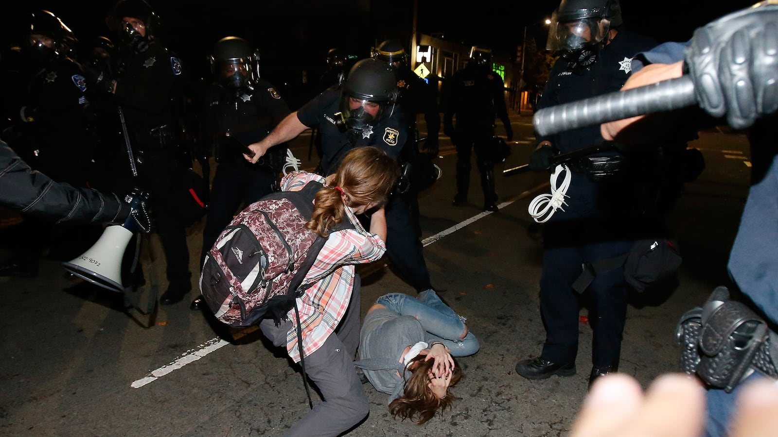 galleries/2014/12/08/berkeley-protest-over-recent-grand-jury-decisions-photos/141208-berkley-protest3_pmeefj