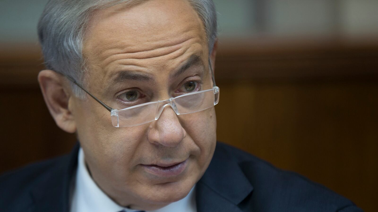 articles/2013/12/09/netanyahu-can-t-afford-to-attend-mandela-s-funeral-here-s-what-he-can-afford/131209-netanyahu-mandela-cheat_d1kuoh