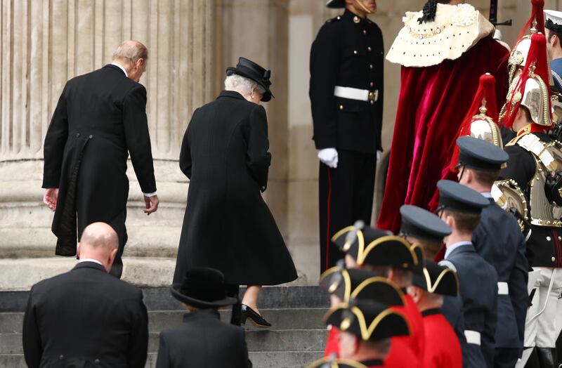 galleries/2013/04/17/london-crowds-and-dignitaries-pay-their-respects-at-margaret-thatcher-s-funeral/thatcher-funeral-12_ildvr7