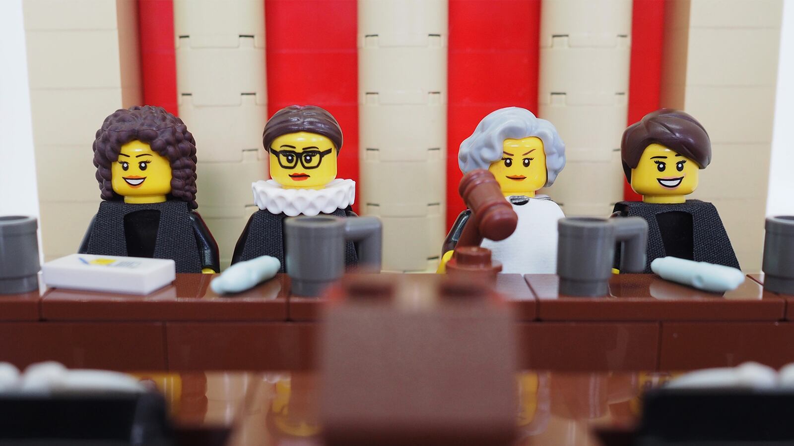 articles/2015/03/10/female-supreme-court-justice-legos-rejected-for-being-political/150310-swin-lego-set-tease_aabto0