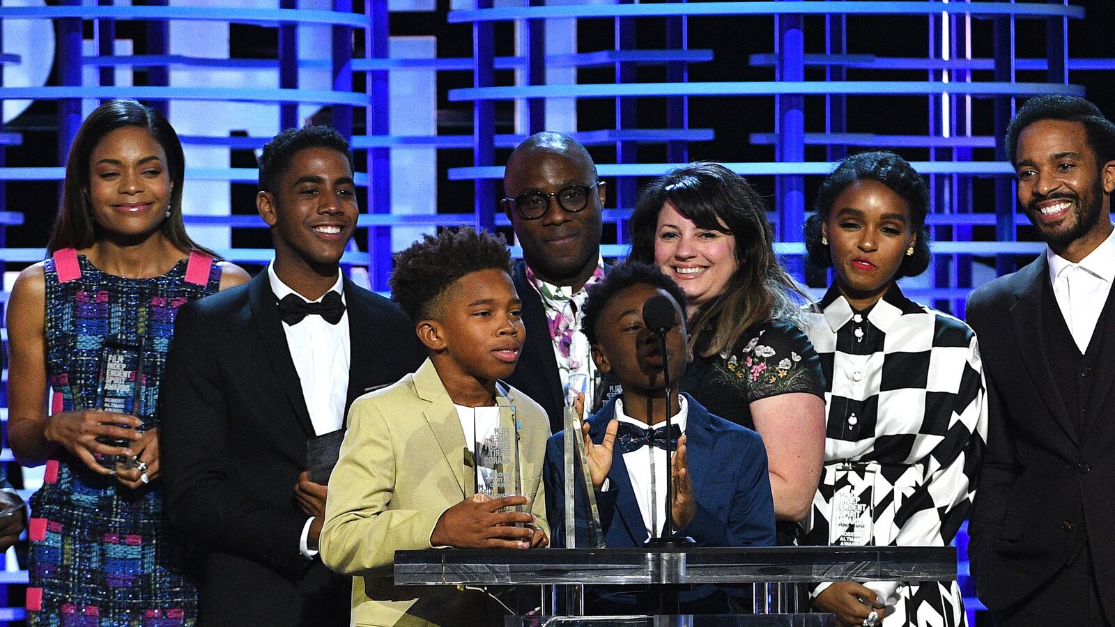 articles/2017/02/25/moonlight-dominates-defiantly-inclusive-independent-spirit-awards/170226-wilstein-independent-spirit-awards-tease-1_cqfijk