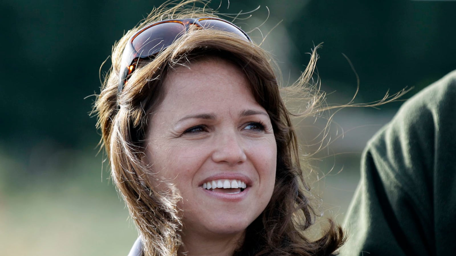 articles/2011/08/10/donnell-s-amazon-page-attacked-by-cybervandals/cristine-odonnell-hack-graham_tgnmlc