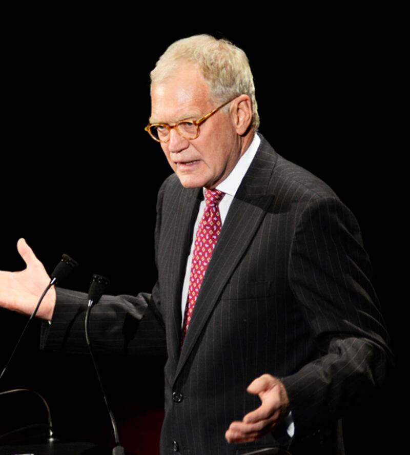 galleries/2012/07/26/kristen-stewart-hugh-grant-more-sad-celebrity-apologies-photos/celeb-apologies-letterman_hfex8j