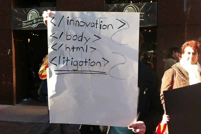 galleries/2012/01/18/anti-piracy-protest-photos/sopa-protest-4227_vnj7h5