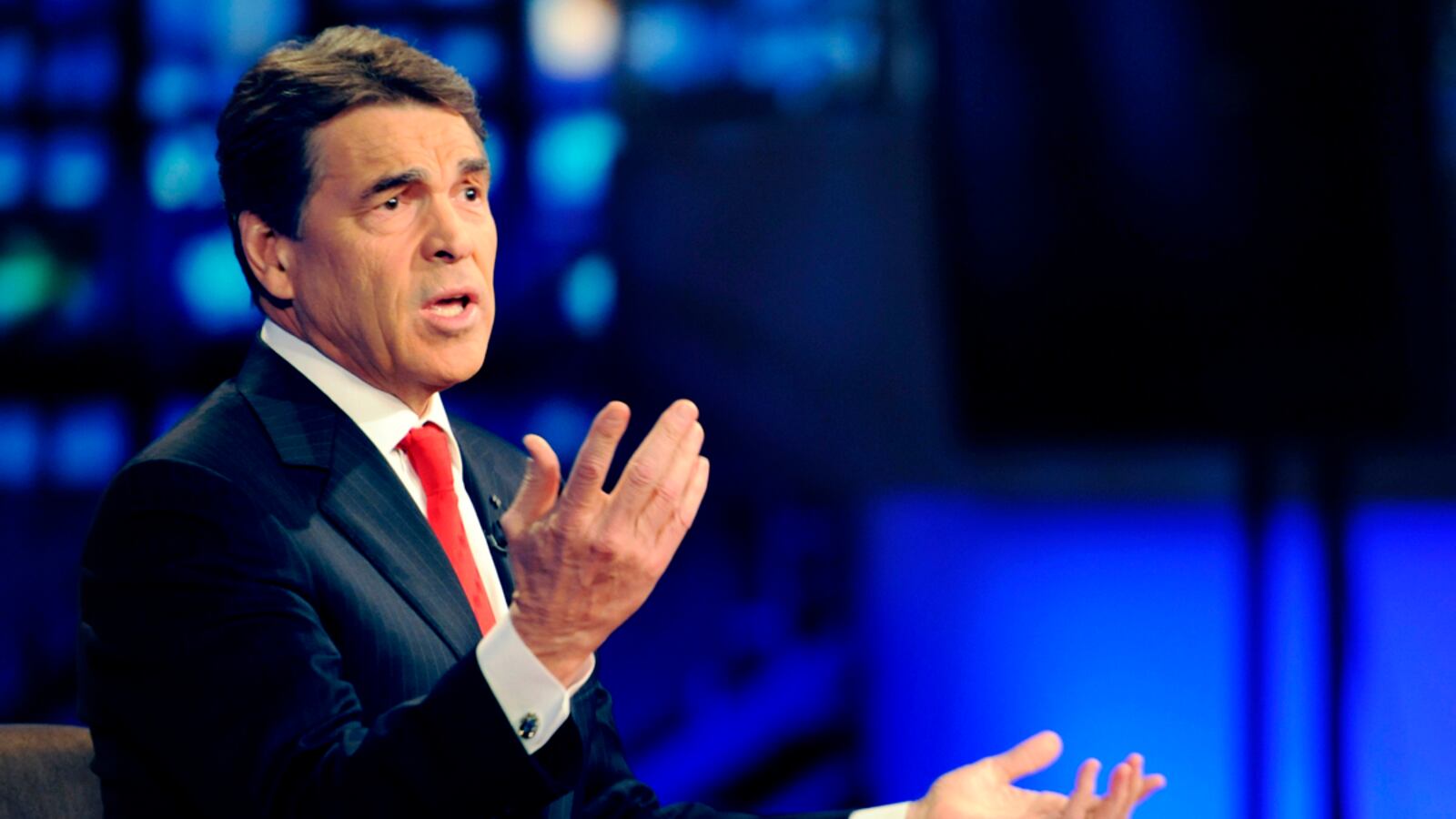 cheats/2011/12/12/perry-says-solyndra-is-a-country/gun-control-candidates-rick-perry_eg9nmj