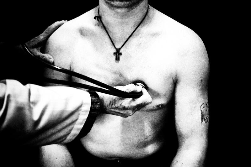 galleries/2013/07/01/inside-russia-s-hospitals-of-last-resort-photos/130628-friedman-hospital02_x7t1b2