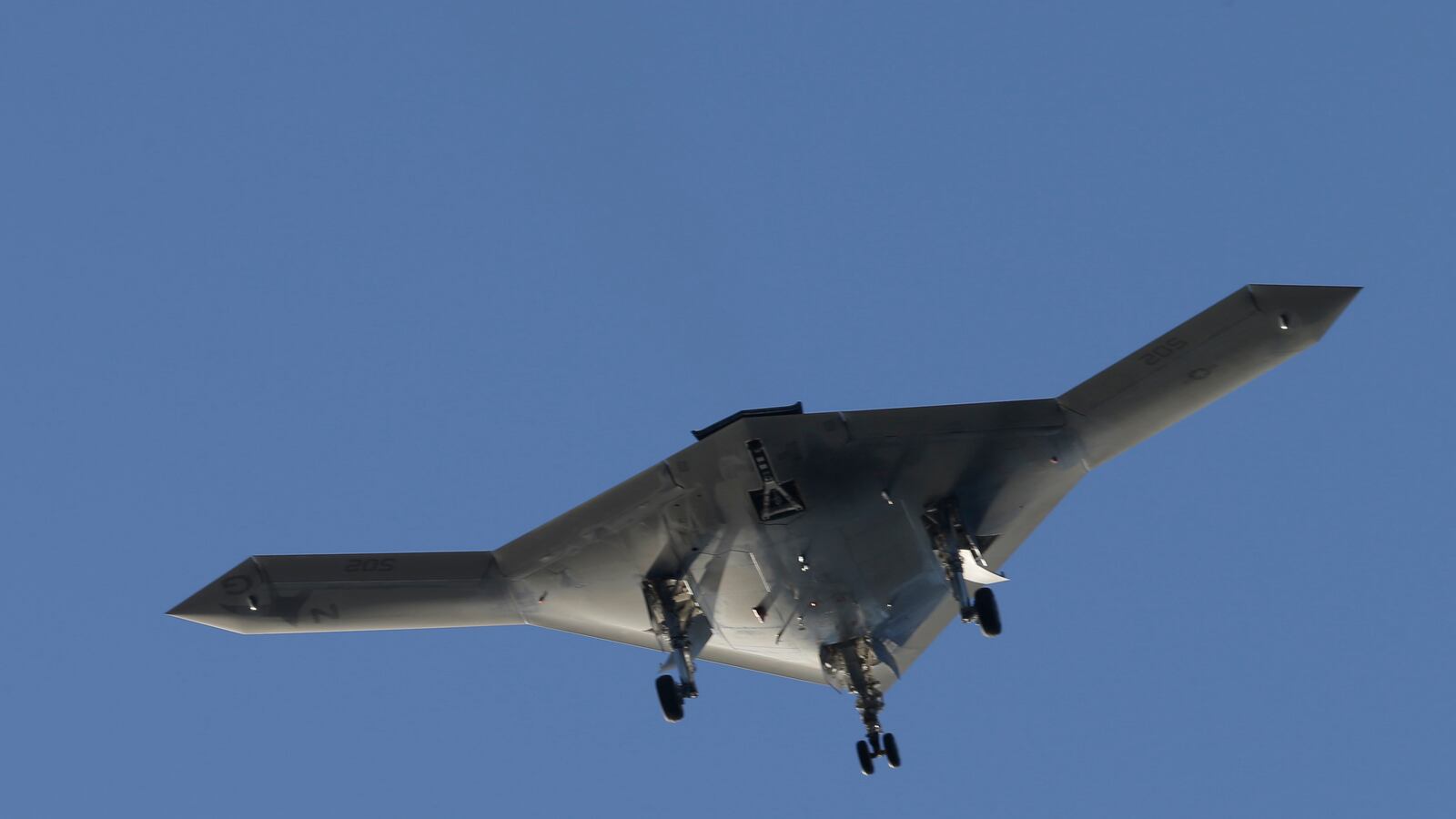 cheats/2013/12/30/faa-developing-new-drone-sites/131230-faa-drone-cheat_bsqbcz