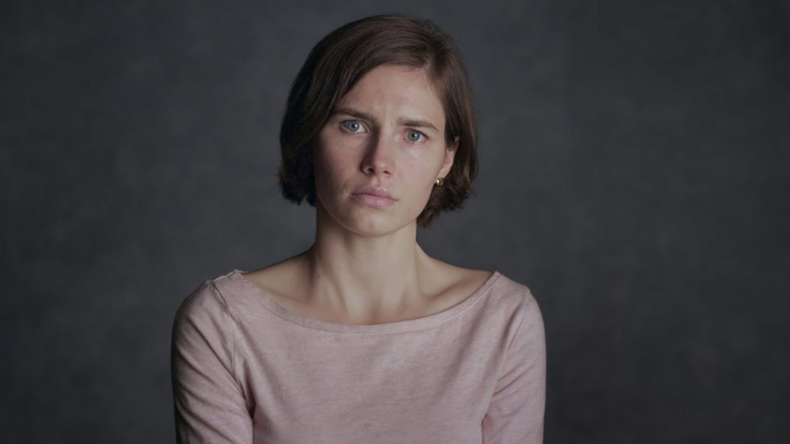articles/2016/09/10/inside-netflix-s-amanda-knox-documentary-uncovered-evidence-and-new-revelations/160909-Yamato-Filmmakers-on-Amanda-Knox-tease1_hyixqr