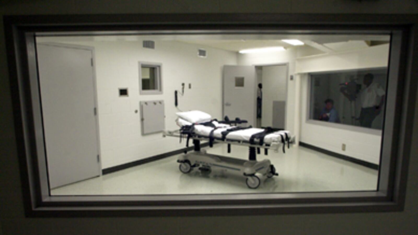 articles/2010/09/08/holly-wood-death-rows-mentally-retarded-inmate/kirby-alabama-execution_125336_cmknvf