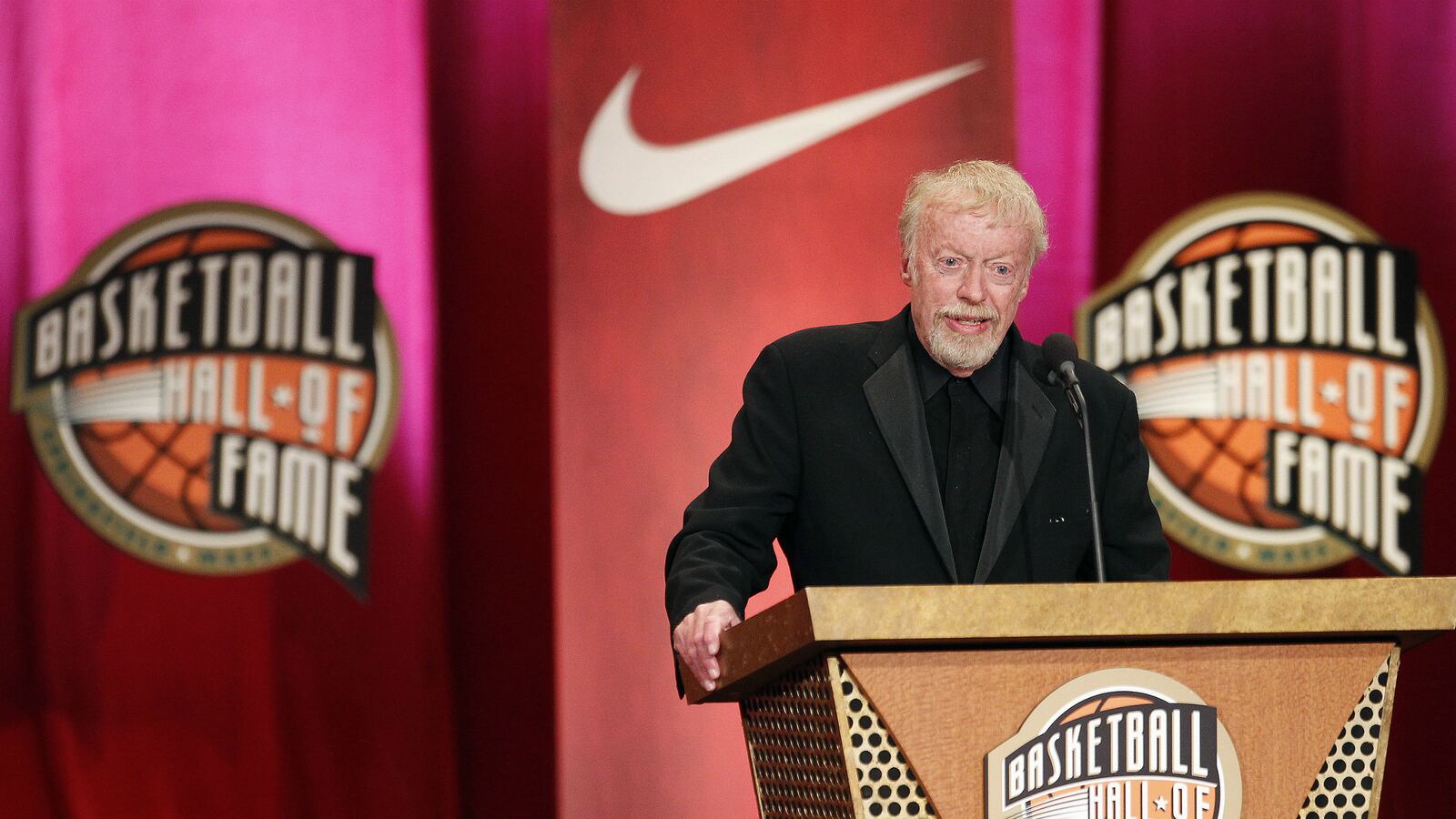 cheats/2016/02/24/nike-founder-donates-400m-to-stanford/160224-phil-knight-stanford-cheat_yxyziy